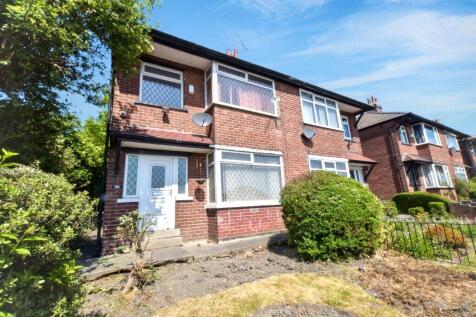Whitehall Road, Leeds, West Yorkshire 3 bed semi