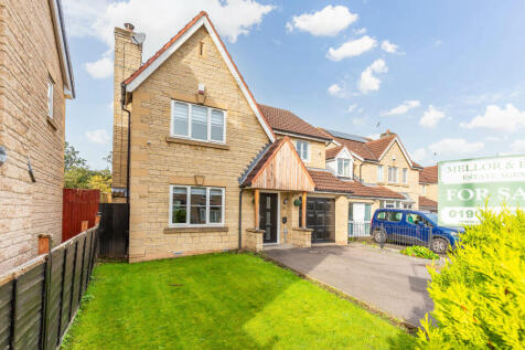 4 bedroom detached house for sale