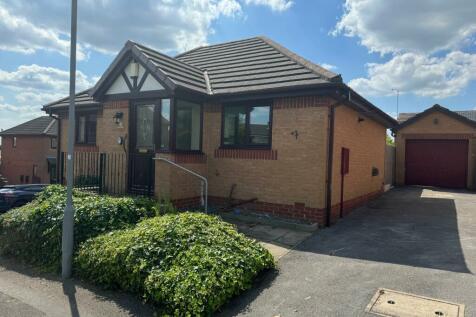 2 bedroom detached bungalow for sale