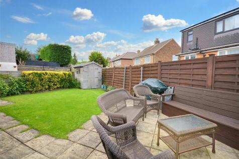 Ash Dene Crescent, Pudsey, West... 3 bed semi