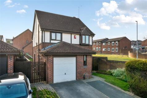 Rochester Gardens, Leeds, West Yorkshire 3 bed detached house for sale