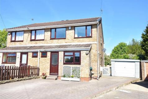 Priestley Drive, Pudsey, West Yorkshire 4 bed semi