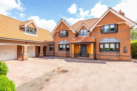 5 bedroom detached house for sale