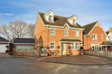 6 bedroom detached house for sale