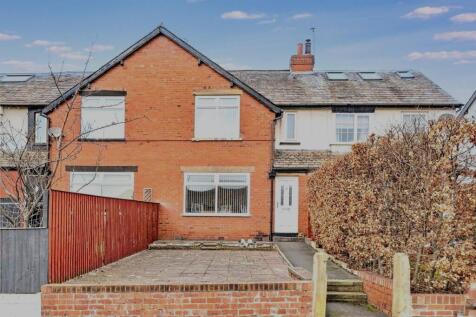 Broadway, Horsforth, Leeds 3 bed terraced house for sale