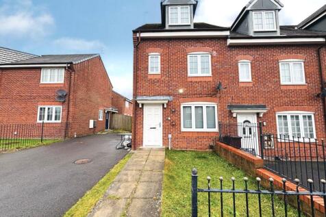 3 bedroom town house for sale