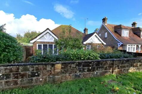 2 bedroom detached bungalow for sale