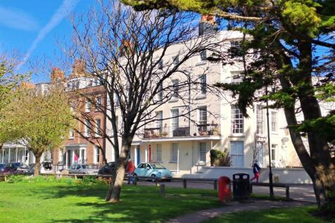 South Terrace, Littlehampton 2 bed flat for sale