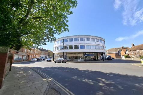 Church Street, Littlehampton 3 bed maisonette for sale