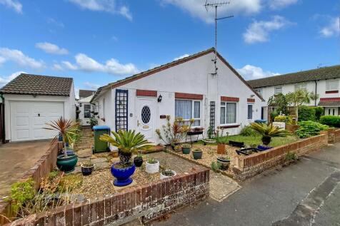 1 bedroom semi-detached bungalow for sale