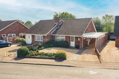 2 bedroom semi-detached bungalow for sale