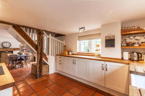 99 Westgate Street, Shouldham, PE33 3 bed cottage for sale