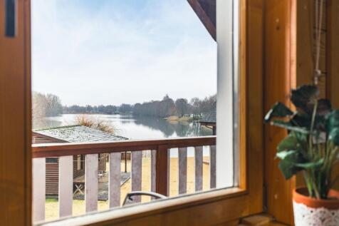 Pentney 4 bed chalet for sale