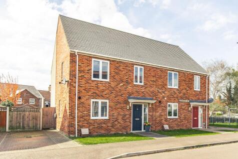 3 bedroom semi-detached house for sale