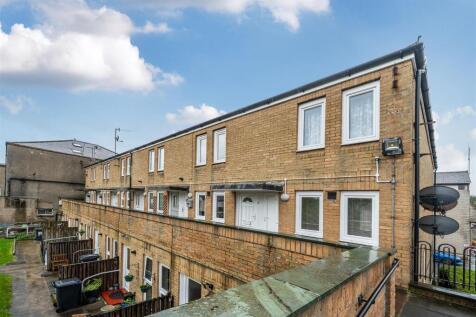 2 bedroom maisonette for sale
