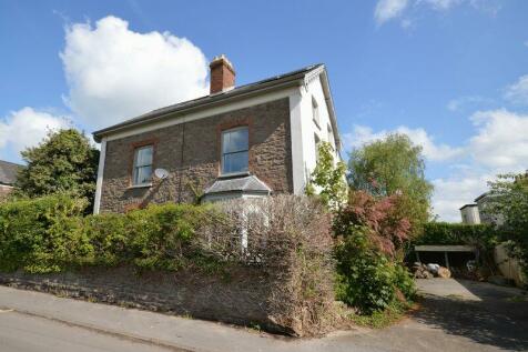 6 bedroom detached house for sale