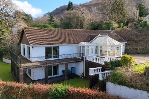 Pentwyn Lane, Govilon, Abergavenny 7 bed detached house for sale