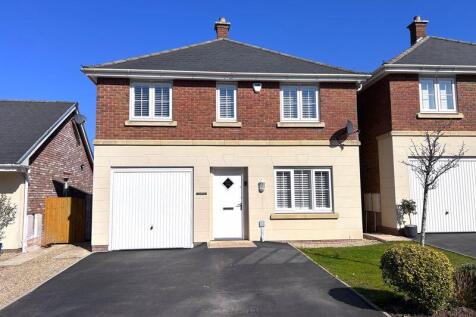 Thomas Hill Close, Llanfoist... 4 bed detached house for sale