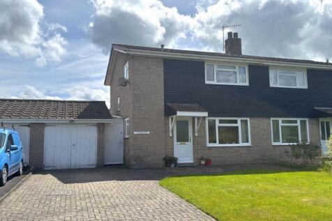 Wern Gifford, Pandy, Abergavenny 3 bed semi