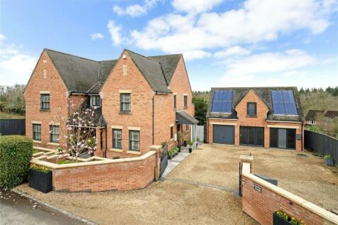 6 bedroom detached house for sale