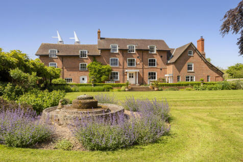 Munsley, Ledbury, Herefordshire, HR8 7 bed equestrian property for sale