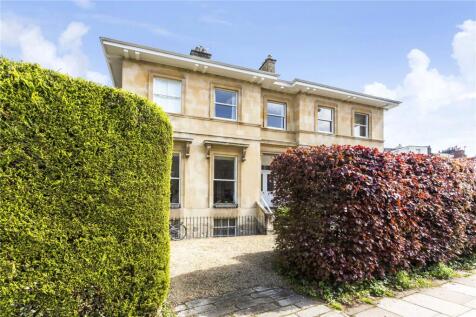 Pembury, Lansdown Crescent... 2 bed apartment for sale