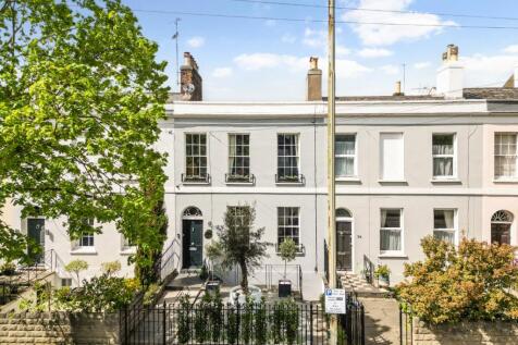 4 bedroom terraced house for sale