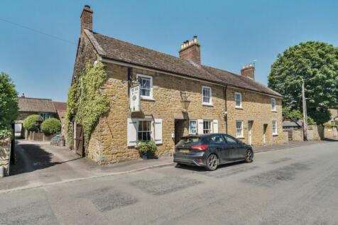 South Street, Castle Cary, BA7 4 bed semi