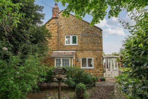 Station Road, Castle Cary, BA7 2 bed end of terrace house for sale