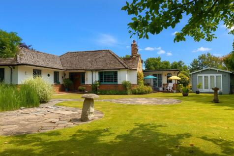 Hightown Road, Ringwood, Hampshire, BH24 4 bed bungalow for sale