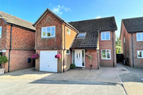 Sandleheath, Fordingbridge... 4 bed detached house for sale