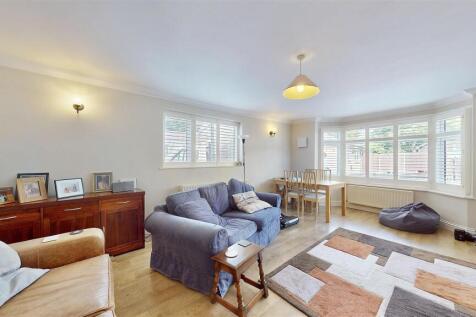 2 bedroom maisonette for sale