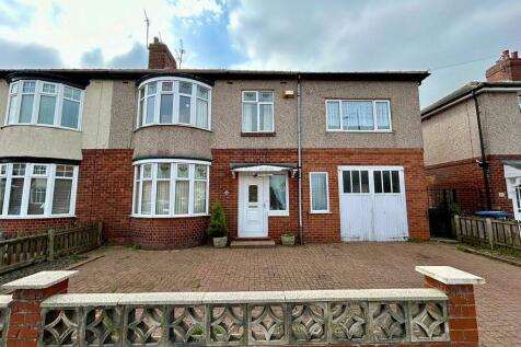 5 bedroom semi-detached house for sale