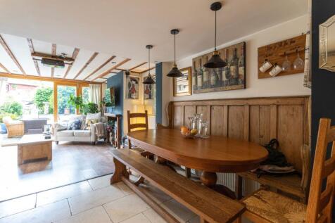 2 bedroom house for sale