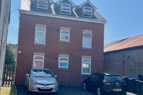 1 bedroom ground floor flat for sale