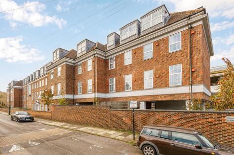 Glenhurst Road, Brentford 1 bed flat for sale