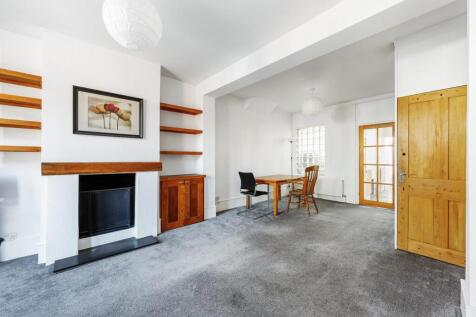 Westbury Place, Brentford 2 bed house for sale