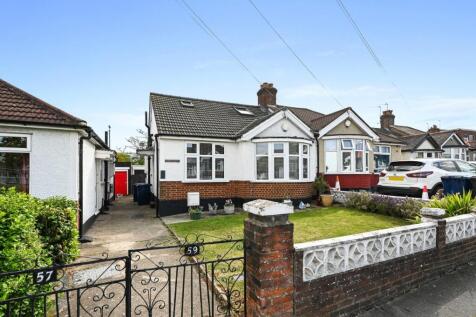 4 bedroom semi-detached bungalow for sale