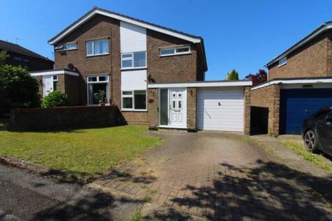 Silverdale Close, Ipswich, IP1 3 bed semi