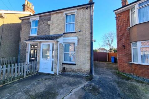 Levington Road, Ipswich, IP3 2 bed semi