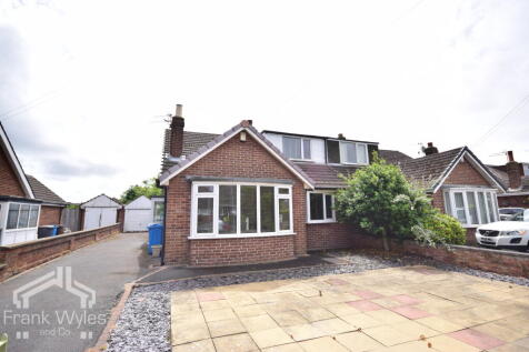 4 bedroom semi-detached house for sale