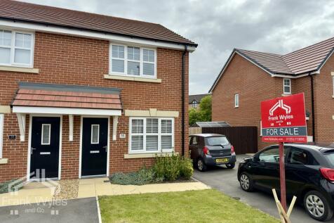 2 bedroom semi-detached house for sale