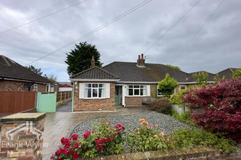 Hesketh Road, Lytham St. Annes 2 bed semi