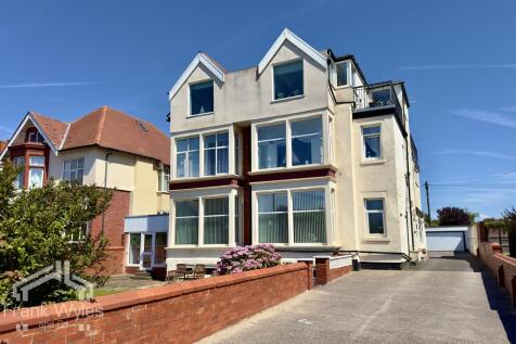 Flat 4, 473 Clifton Drive North... 1 bed apartment for sale