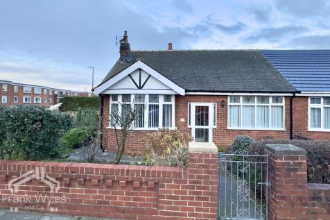 2 bedroom semi-detached bungalow for sale