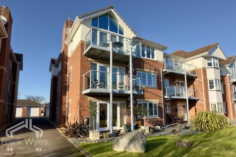 Flat 10, Gleneagles, 21 Links Gate... 2 bed apartment for sale