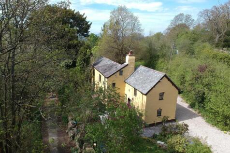 Pentre Coch 3 bed character property for sale