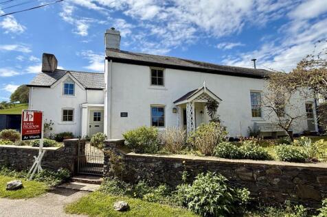 Nantglyn 3 bed detached house for sale