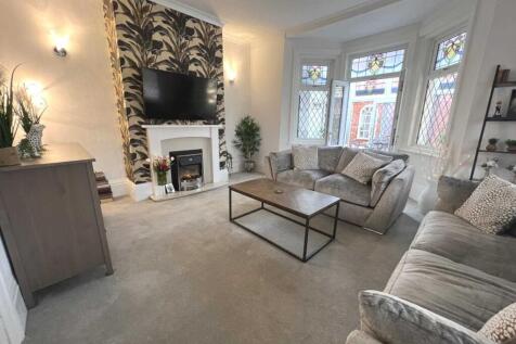 3 bedroom semi-detached bungalow for sale