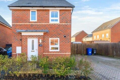 Geoffrey Close, Bearwood... 3 bed detached house for sale